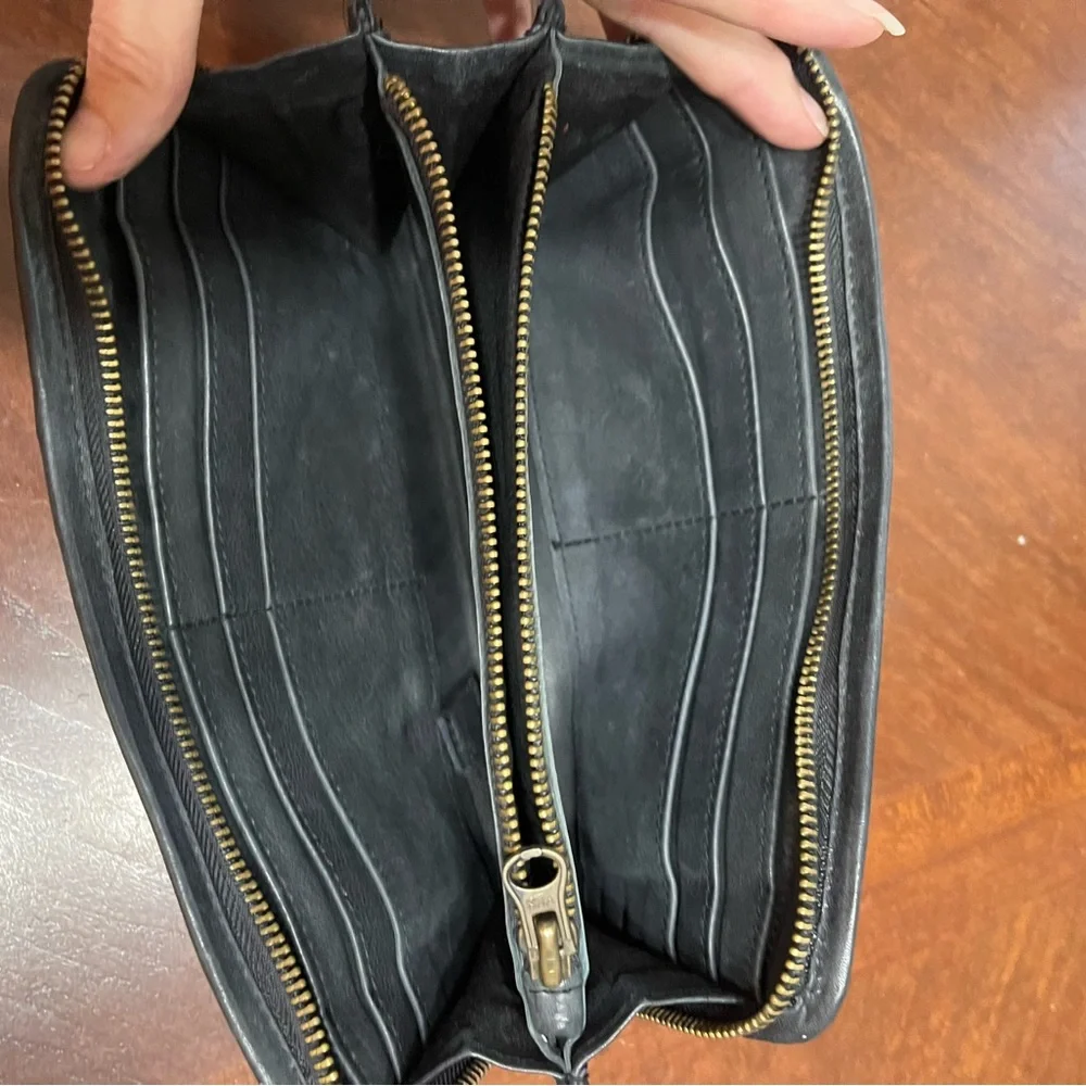 NWOT Viola Castellani Studded Leather Wallet Clutch - Picture 5 of 9